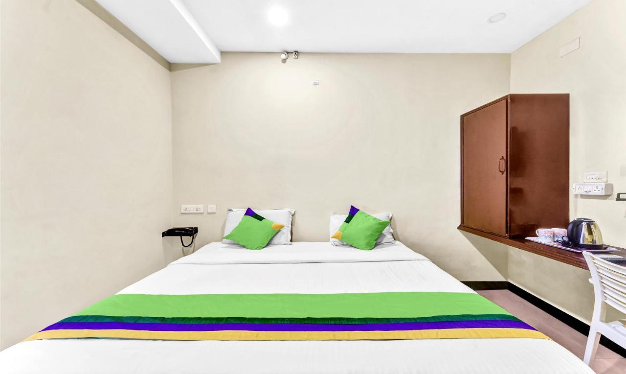 Treebo B Coral, 2 Km From Promenade Beach Hotel Puducherry Eksteriør billede